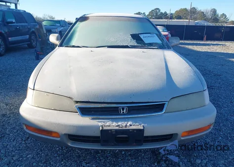 1997 Honda Accord Lx z USA, uszkodzony, nr VIN JHMCD5637VC012022